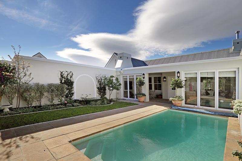 4 Bedroom Property for Sale in Steenberg Estate Western Cape